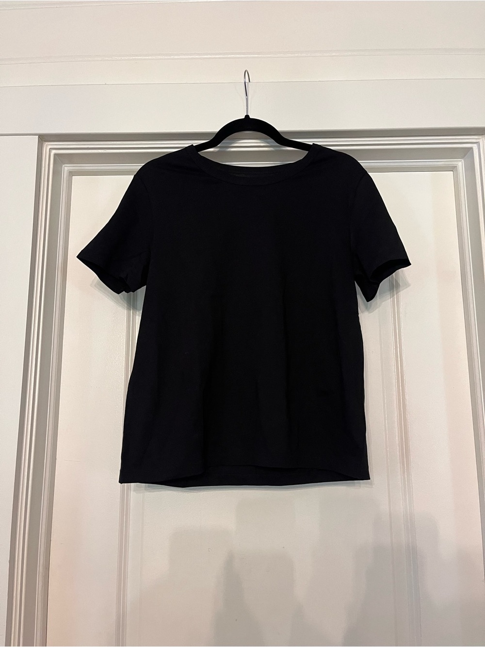 GAP Black Short-Sleeve Crewneck Tee